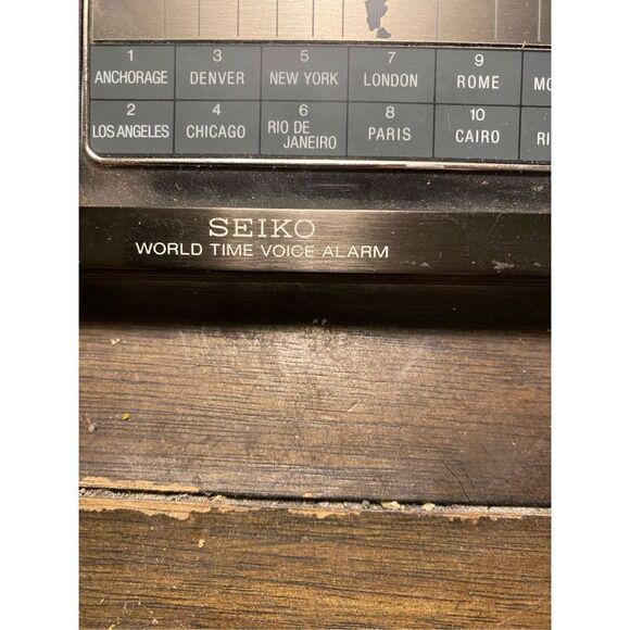 Retro seiko world time voice alarm clock - Picture 2 of 11